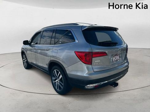 Used 2017 Honda Pilot Touring image 5
