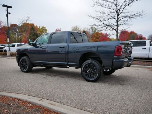 New 2026 RAM 2500 Laramie AWD/4WD image 44