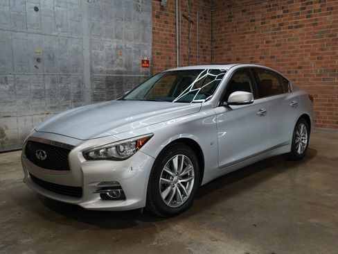 Used 2015 INFINITI Q50 Premium w/ Navigation Package image 7