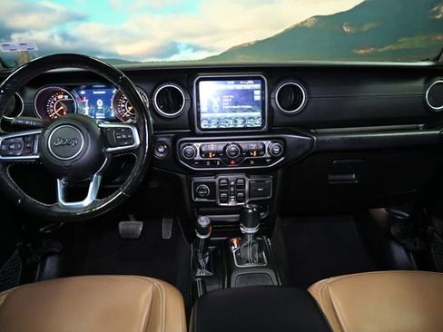 Used 2020 Jeep Wrangler Unlimited Sahara image 65