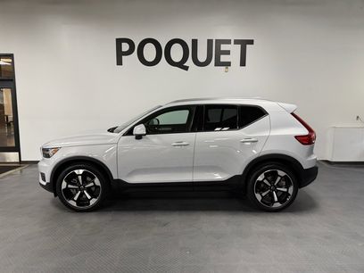 Used 2020 Volvo XC40 T5 Momentum w/ Premium Package