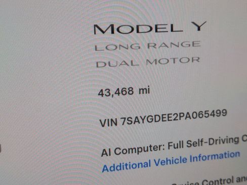 Used 2023 Tesla Model Y AWD image 21