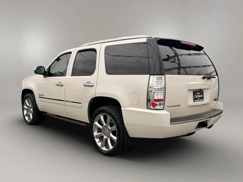 Used 2013 GMC Yukon Denali AWD/4WD image 9
