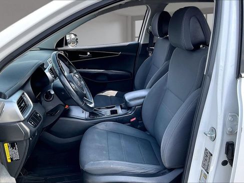 Used 2016 Kia Sorento AWD w/ LX Convenience Package image 25