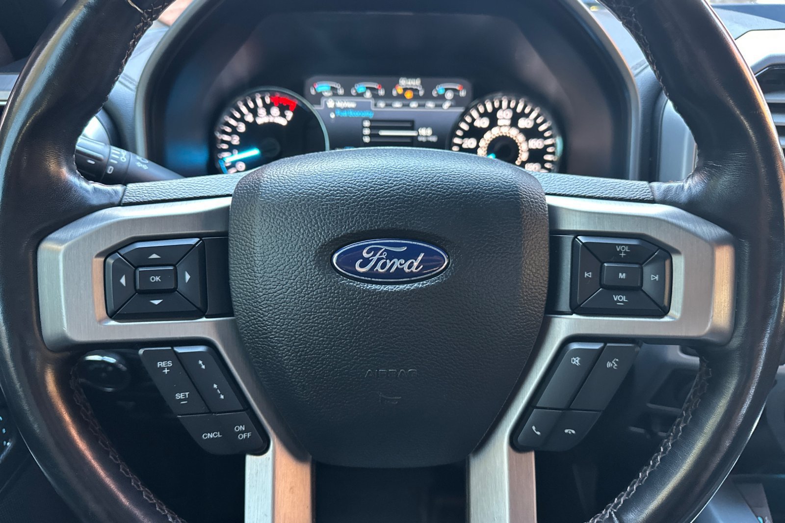 Used 2018 Ford F150 Platinum w/ Technology Package AWD/4WD image 23