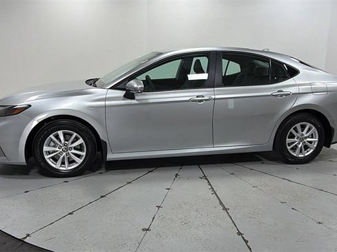 Certified 2026 Toyota Camry LE w/ Convenience Package image 8