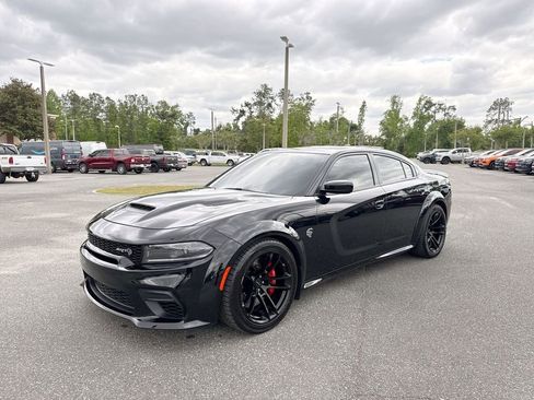 Used 2022 Dodge Charger SRT Hellcat w/ Harman/Kardon Audio Group RWD image 7