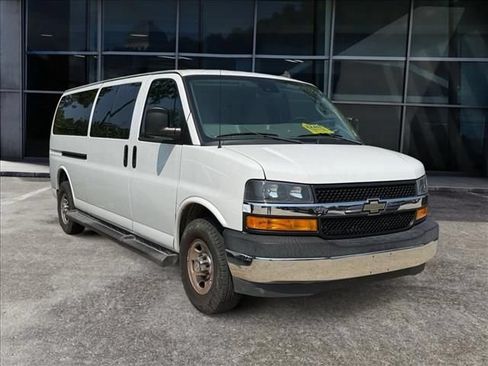 Used 2019 Chevrolet Express 3500 LT w/ LT Preferred Equipment Group RWD image 2