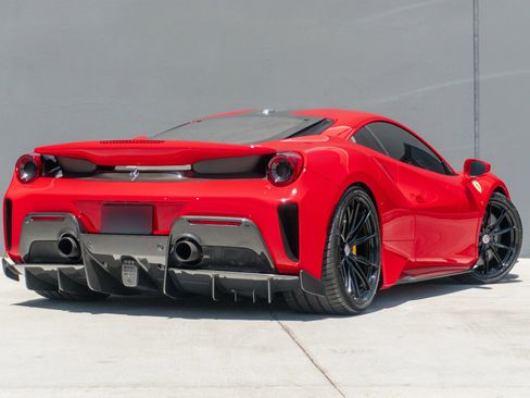 Used 2019 Ferrari 488 Pista Coupe RWD image 6
