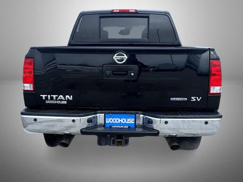 Used 2015 Nissan Titan SV w/ SV Value Truck Package image 6