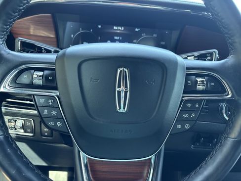 Used 2023 Lincoln Navigator Reserve AWD/4WD image 31