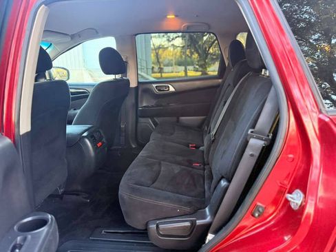Used 2016 Nissan Pathfinder S AWD/4WD image 7