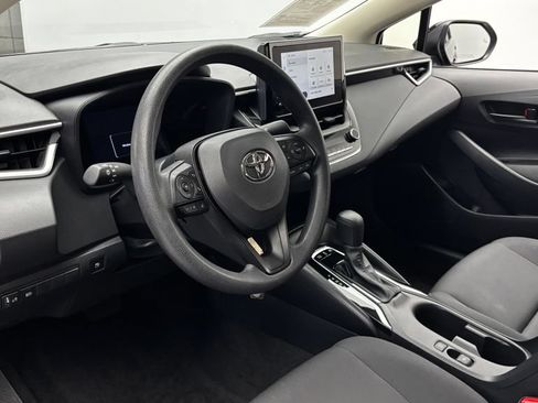 Used 2026 Toyota Corolla LE AWD/4WD image 15