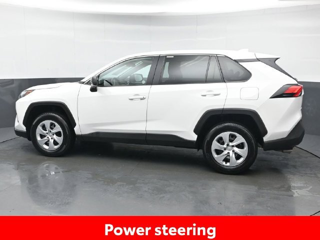 Certified 2025 Toyota RAV4 LE AWD/4WD image 4