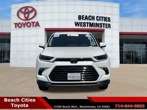 Certified 2025 Toyota Grand Highlander AWD Hybrid image 4
