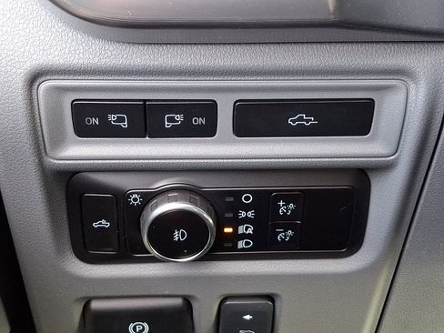 Used 2023 Ford F150 Lariat w/ Equipment Group 502A High image 28