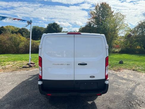 Used 2019 Ford Transit 150 130 Low Roof image 4