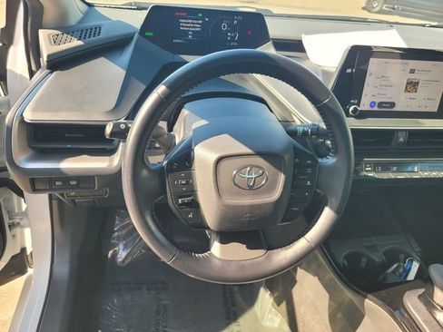Used 2023 Toyota Prius LE FWD image 30