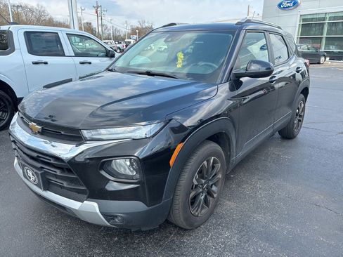 Used 2021 Chevrolet TrailBlazer LT w/ Convenience Package image 1
