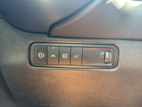 New 2026 Chevrolet Equinox EV LT image 29