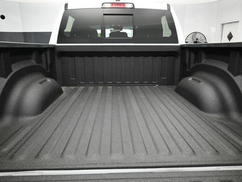 Used 2025 RAM 1500 Big Horn AWD/4WD image 33