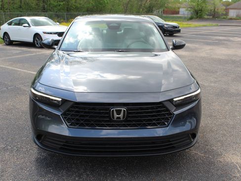 New 2025 Honda Accord SE image 2