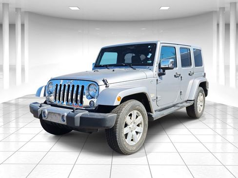 Used 2015 Jeep Wrangler Unlimited Sahara w/ Mopar Chrome Edition Group image 7