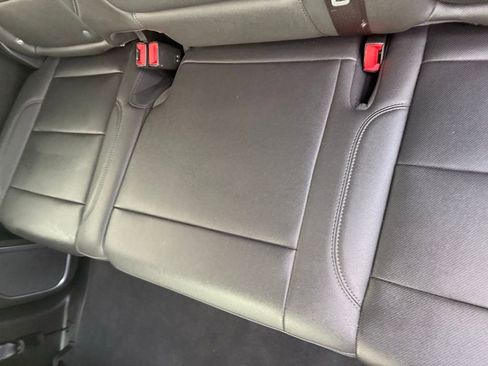 Used 2023 GMC Sierra 1500 SLT image 33