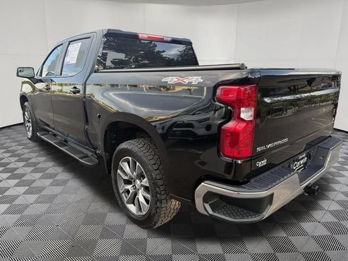 Used 2022 Chevrolet Silverado 1500 LT AWD/4WD image 5