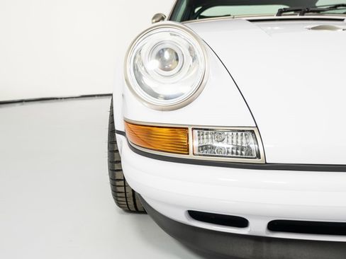 Used 1991 Porsche 911 Carrera image 92