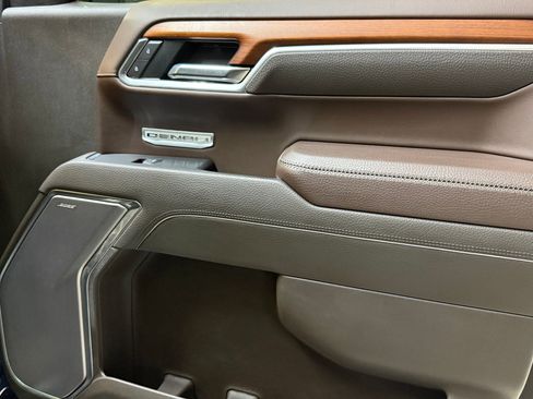 Used 2022 GMC Sierra 1500 Denali image 48