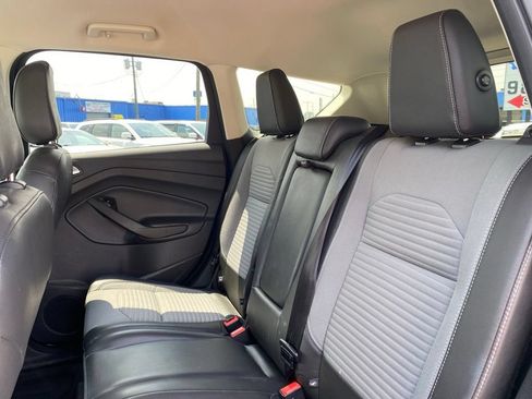 Used 2018 Ford Escape SE w/ SE Sport Appearance Package AWD/4WD image 15