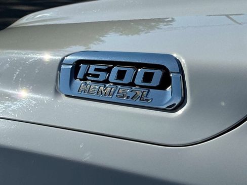 Used 2020 RAM 1500 Laramie AWD/4WD image 16