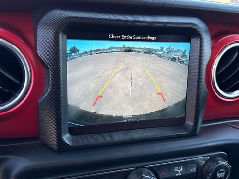 Used 2019 Jeep Wrangler Unlimited Rubicon AWD/4WD image 30