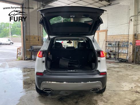Used 2022 Jeep Cherokee Limited AWD/4WD image 19