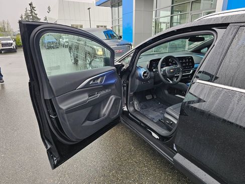 New 2026 Chevrolet Equinox EV LT FWD image 17