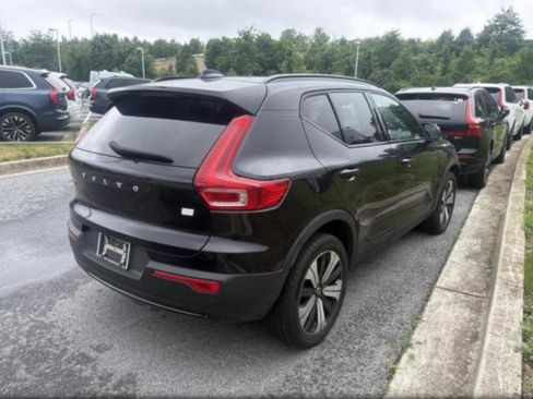 Used 2023 Volvo XC40 Recharge Plus w/ Protection Package Premier AWD/4WD image 4