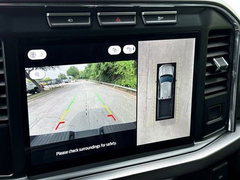 Used 2024 Ford F250 Lariat w/ Sport Appearance Package AWD/4WD image 25