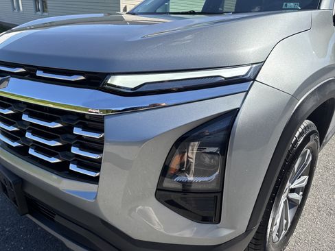Used 2025 Chevrolet Equinox LT AWD/4WD image 10