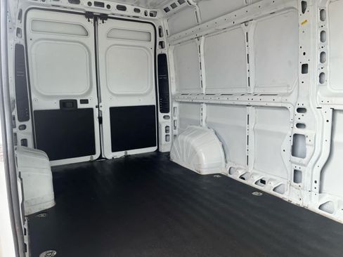 Used 2025 RAM ProMaster 2500 w/ Convenience Group FWD image 20