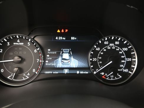 Used 2024 Nissan Armada SL w/ Midnight Edition Package image 14