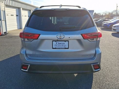 Used 2019 Toyota Highlander Limited Platinum image 8