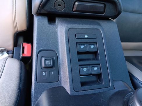 Used 2022 Ford Bronco Wildtrak AWD/4WD image 35