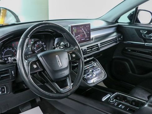 Used 2021 Lincoln Corsair AWD w/ Premium Package image 23