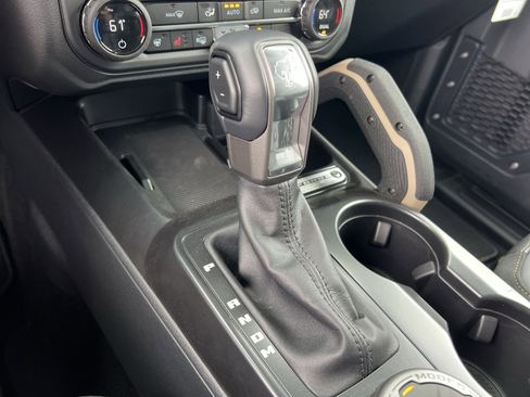 New 2025 Ford Bronco Badlands image 22