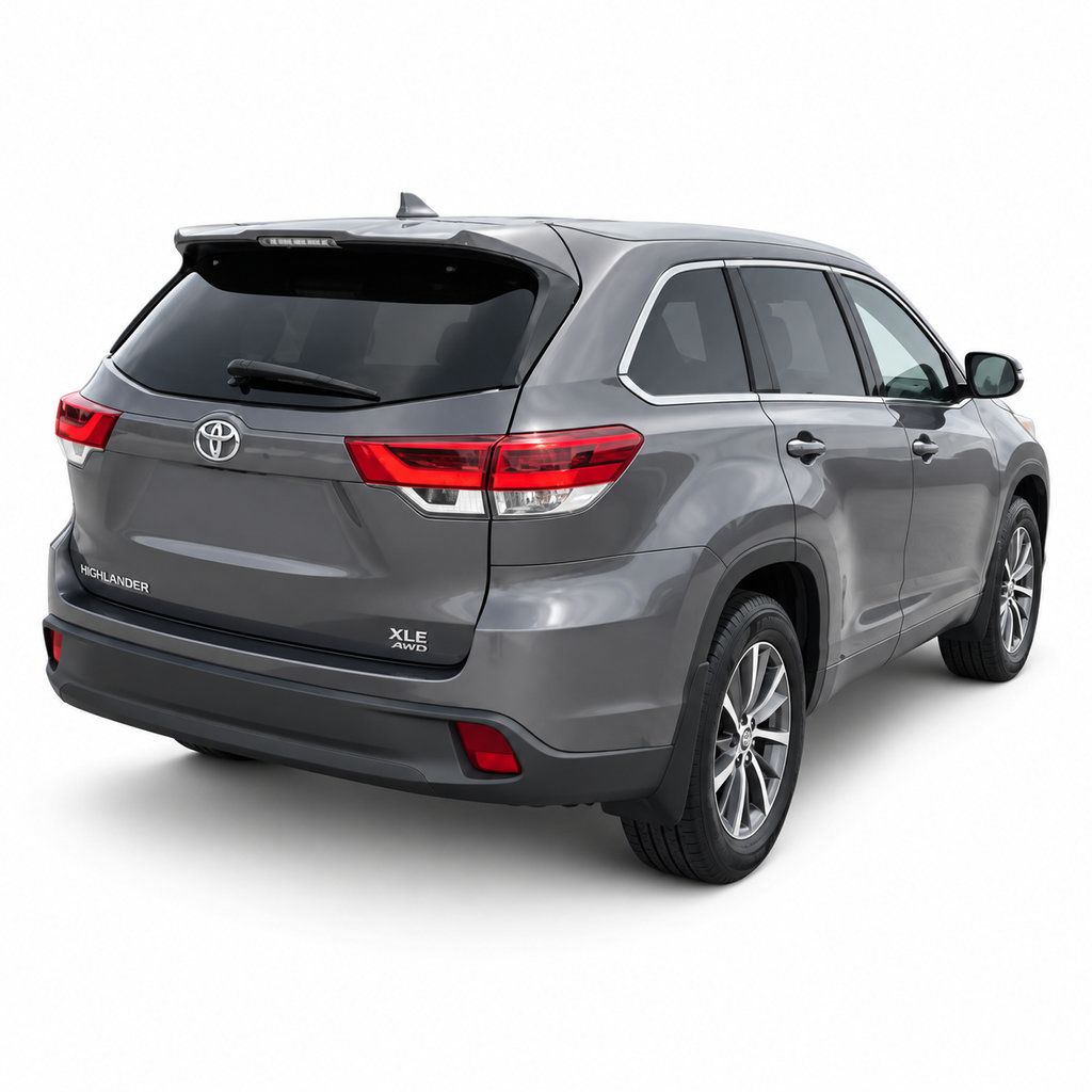 Used 2019 Toyota Highlander XLE AWD/4WD image 13