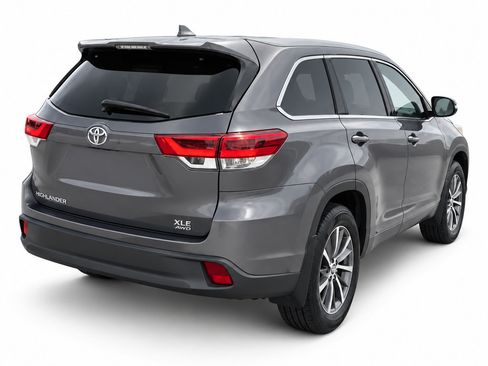 Used 2019 Toyota Highlander XLE AWD/4WD image 13