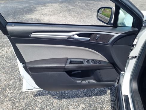 Used 2015 Ford Fusion S FWD image 23
