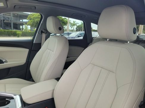 Certified 2025 Audi Q5 Premium AWD/4WD image 16