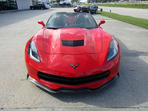 Used 2015 Chevrolet Corvette Stingray Convertible w/ 2LT Preferred Equipment Group RWD image 2